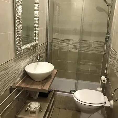 La Piazzetta Vicino A Firenze סיניה